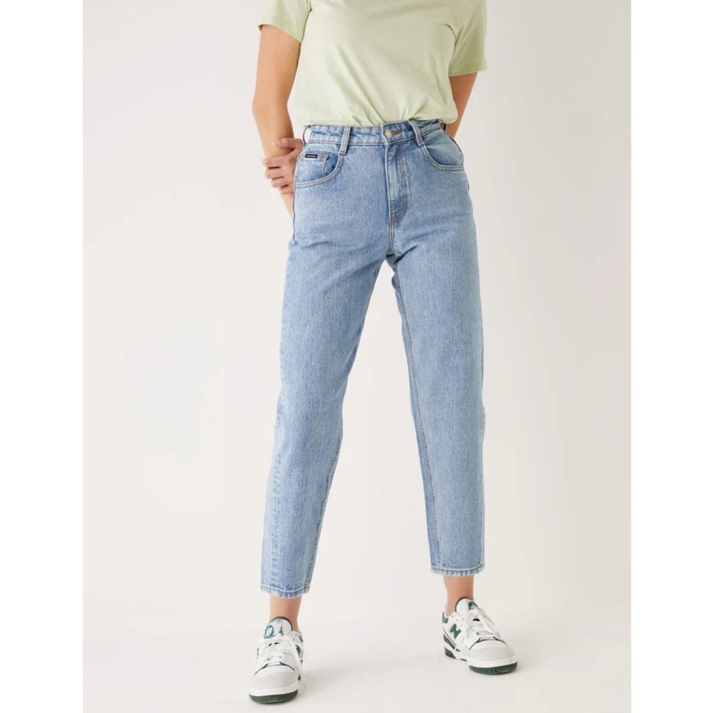 VINTAGE 90’s High-Waist Mom Blue Jeans